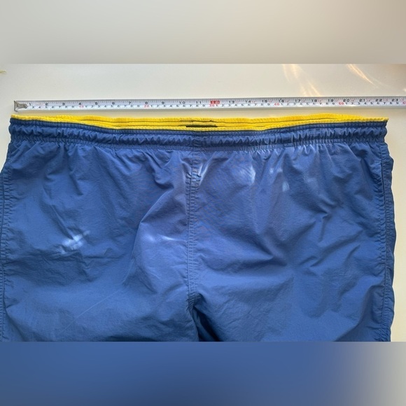 IZOD Men’s Blue and Yellow Swim Trunks Size XL - Picture 7 of 9
